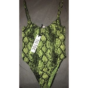 Fashion nova bodysuit